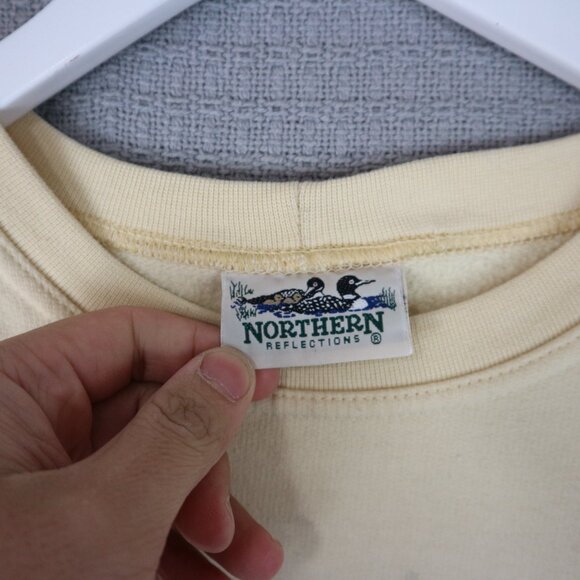 Northern Reflection Garden Mice Flower Garden Mens Crewneck Sweater Thick - Picture 6 of 7